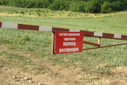Жители села под Севастополем остались без воды из-за скупки озёр олигархом