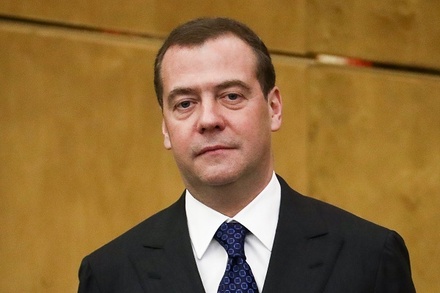 Медведев усомнился в необходимости снижения нештрафуемого порога превышения скорости