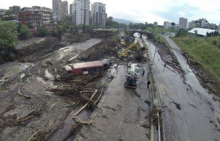 После наводнения в Тбилиси разыскиваются более 20 человек