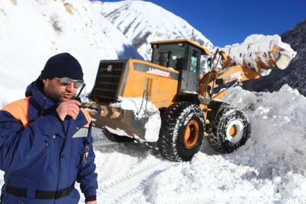 Движение по Транскавказской магистрали закрывают из-за сильного снегопада