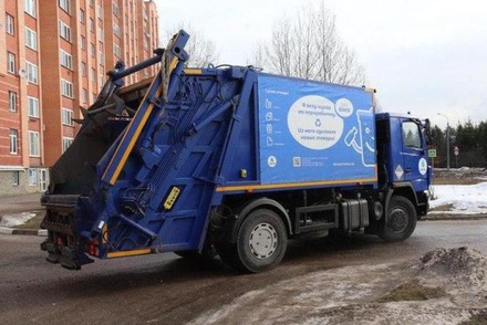 Власти Подмосковья поручили усилить дезинфекцию мусоровозов из-за коронавируса