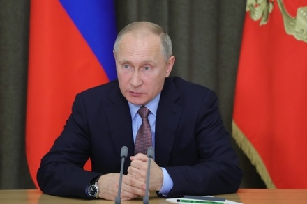 Владимир Путин подписал закон о СМИ-иноагентах