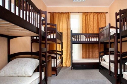 Госдума приняла в третьем чтении закон о запрете размещать хостелы в квартирах