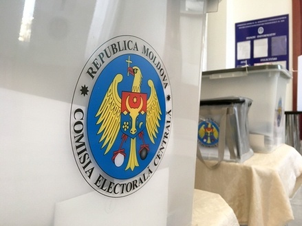На выборах в парламент Молдавии по партийным спискам побеждают сторонники ЕС