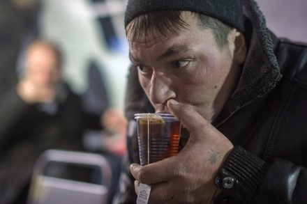 В Москве бездомным на Пасху подарят наборы с куличами и консервами