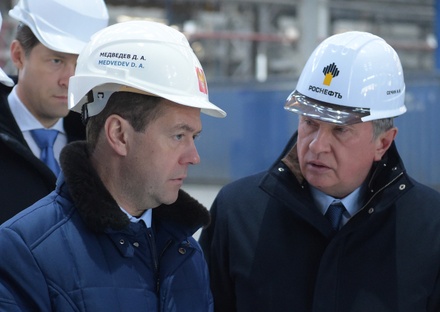 Глава «Роснефти» ответил на жалобу конкурентов Дмитрию Медведеву