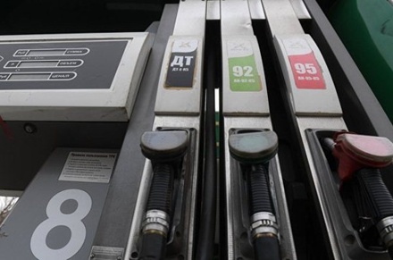Апрельский рост цен на бензин стал рекордным с начала года