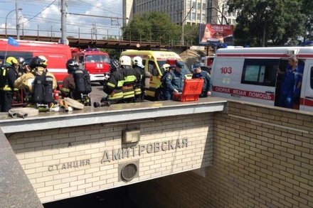 Очевидец сообщил о пострадавших из-за задымления у метро «Дмитровская»