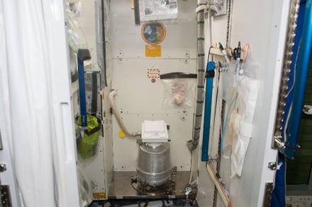 Астронавты починили туалет в американском сегменте МКС