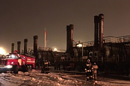 На месторождении «Роснефти» в Югре произошёл крупный пожар
