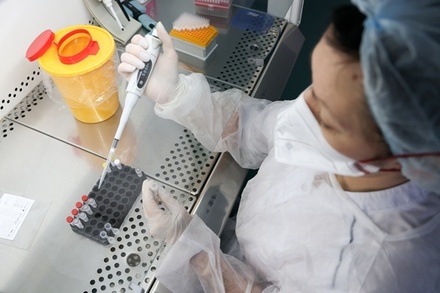 Инфекционист: новые штаммы коронавируса приводят к естественной иммунизации населения