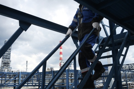 Эксперт связал обвал экспорта нефтепродуктов из РФ с сезонными ремонтными работами 