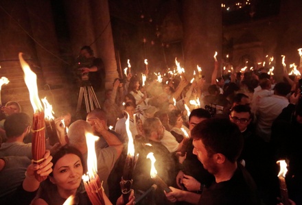 Церемония схождения Благодатного огня в Иерусалиме пройдёт без паломников