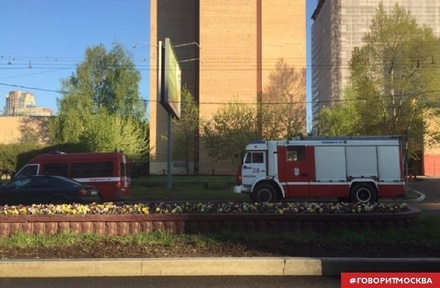 Тление шпалы стало причиной вызова пожарных расчётов к метро «Калужская»