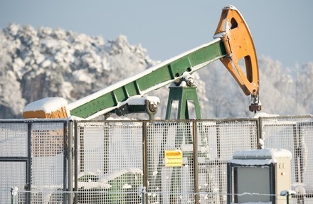 Цена на нефть Brent упала ниже 33 долларов за баррель