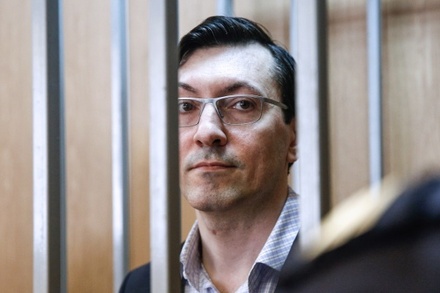 Суд приговорил националиста Поткина к 7,5 года колонии и обязал уплатить 4,9 млрд руб