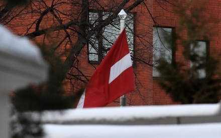 Латвия высылает 13 российских дипломатов