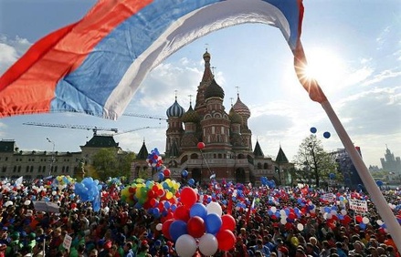 В Москве начали перекрывать улицы из-за первомайских демонстраций