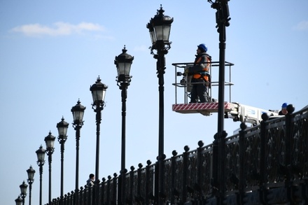 В Москве в 2023 году обновят 6,5 тысячи уличных фонарей