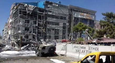 В результате взрыва в турецком Ване пострадали 19 человек