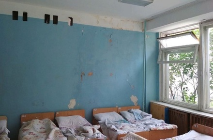 Мэр Екатеринбурга пообещал «быстро» решить  проблему с аварийным детским садом