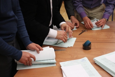 Коммунист Сергей Левченко набирает 56,84% на выборах в Иркутской области