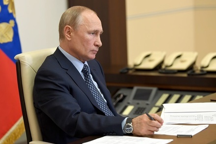 Путин разрешил дистанционное голосование на выборах и референдумах