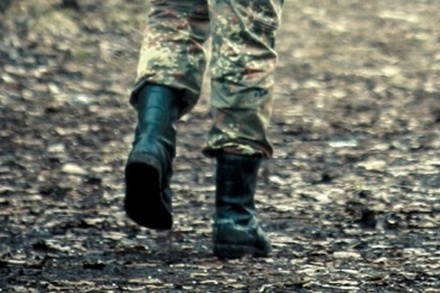 Солдат с автоматом сбежал из войсковой части во Ржеве