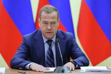 Дмитрий Медведев: мир находится на грани третьей мировой войны