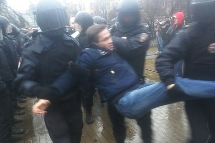 В Петербурге задержаны участники несогласованной акции оппозиции