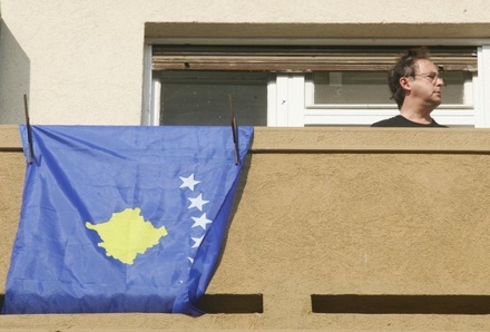Путина попросили ввести миротворцев в Косово