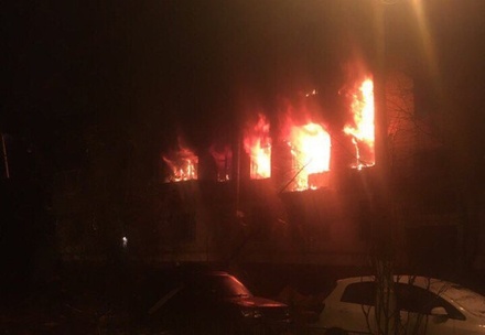 В Химках загорелся подъезд пятиэтажного дома