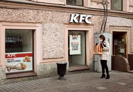 В Санкт-Петербурге заработали рестораны и торговые центры