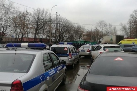 Силовики начали штурм фабрики «Меньшевик»