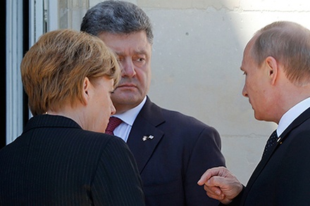 Меркель, Путин и Порошенко провели неформальную встречу