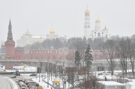 Москвичей предупредили о снегопаде до утра 4 января