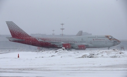 Из-за снегопадов в аэропортах Москвы задержали более 20 рейсов