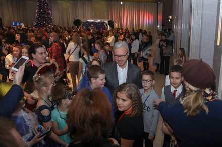 Минздрав Красноярска объяснил, почему детей попросили принести справки на новогодний утренник