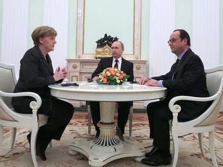 В Кремле проходят переговоры между Путиным, Олландом и Меркель