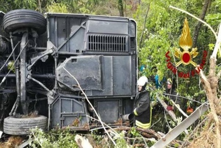 Четверо пострадавших в ДТП с автобусом в Италии находятся в тяжёлом состоянии