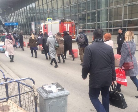 Более тысячи человек эвакуировали с Курского вокзала из-за угрозы взрыва
