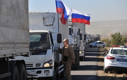 В Донецке начали разгружать фуры из третьей гуманитарной колонны