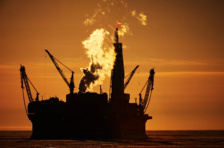 Нефть сорта Brent выросла на 1%, превысив $43 за баррель