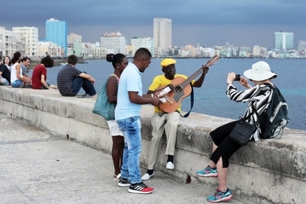 Куба на 30 дней закрывает въезд для иностранцев