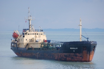 Украина продала два арестованных российских танкера