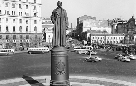 В Совфеде раскритиковали референдум о памятнике Дзержинскому