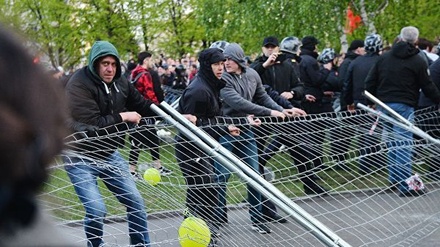В Екатеринбурге арестовали организатора митинга против храма в сквере