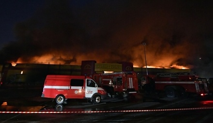 Пожар в торговом центре «Синдика» на МКАД локализован