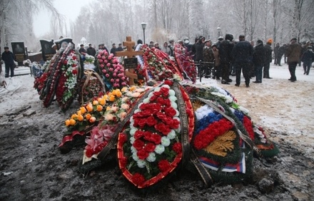 В Липецке с лётчиком сбитого Су-24 простились 10 тысяч человек 