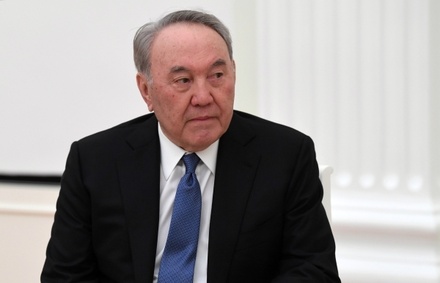 Глава Татарстана Рустам Минниханов поздравил Нурсултана Назарбаева с юбилеем 